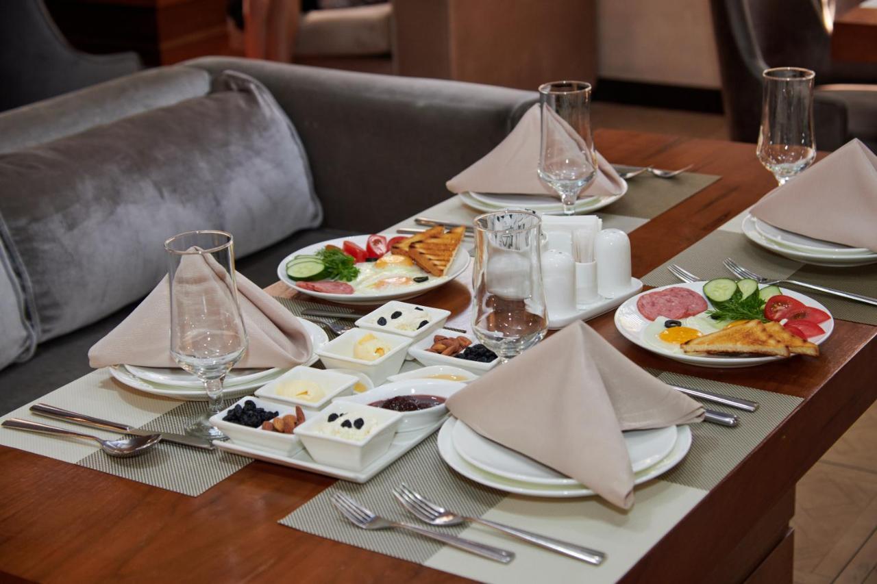 Megapolis Hotel 쉼켄트 외부 사진