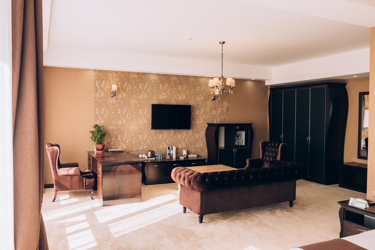 Megapolis Hotel 쉼켄트 외부 사진