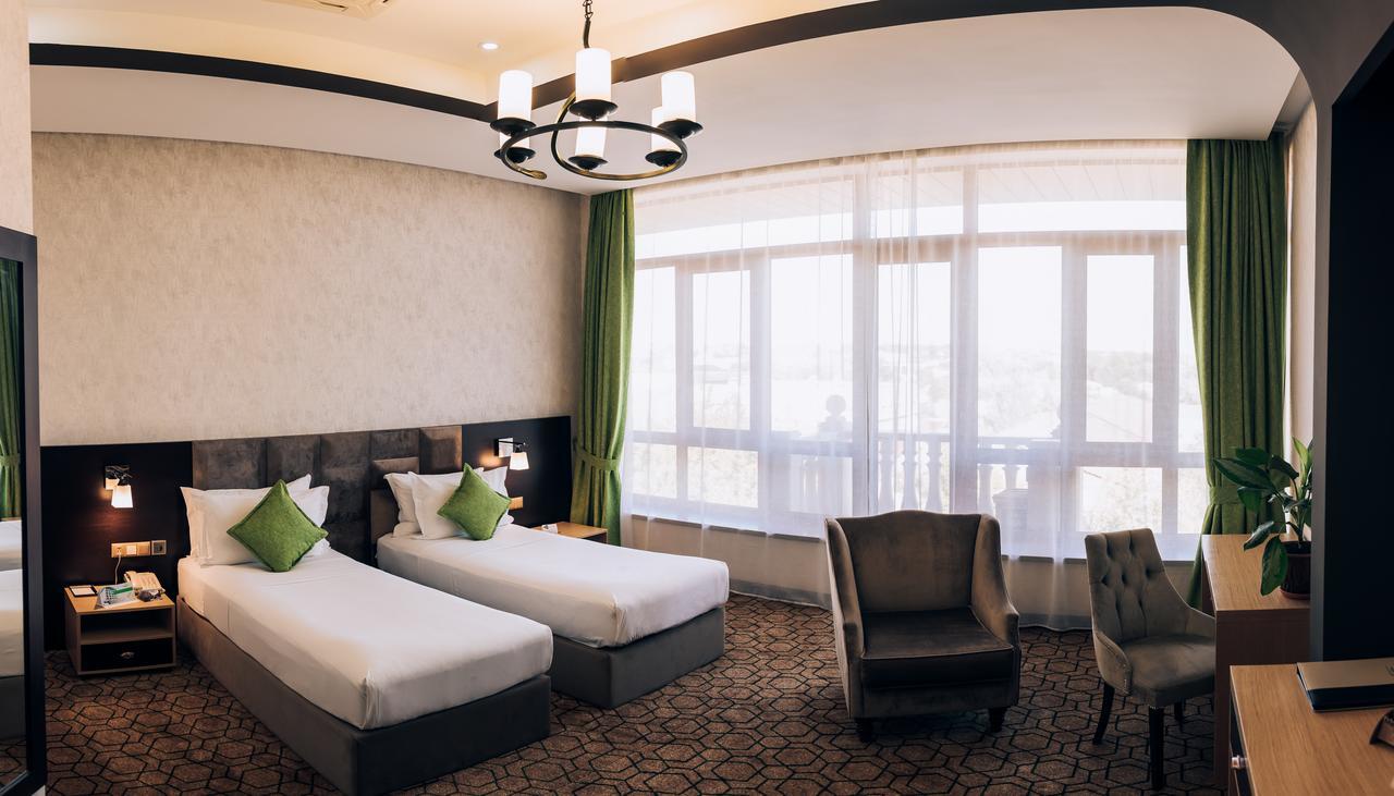 Megapolis Hotel 쉼켄트 외부 사진