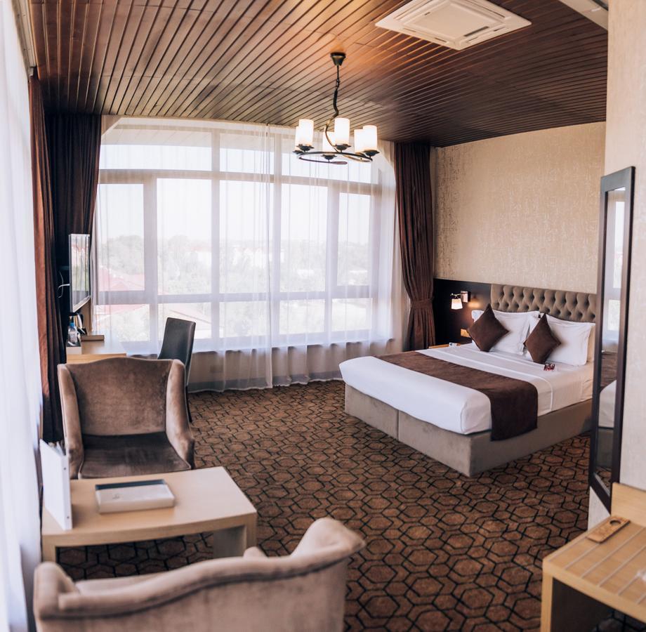 Megapolis Hotel 쉼켄트 외부 사진